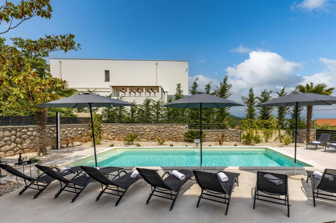 Villa Adriatic, Apartment Rebecca With Heated Swimming Pool, Sew View, Childrens Playground Ičići Екстериор снимка