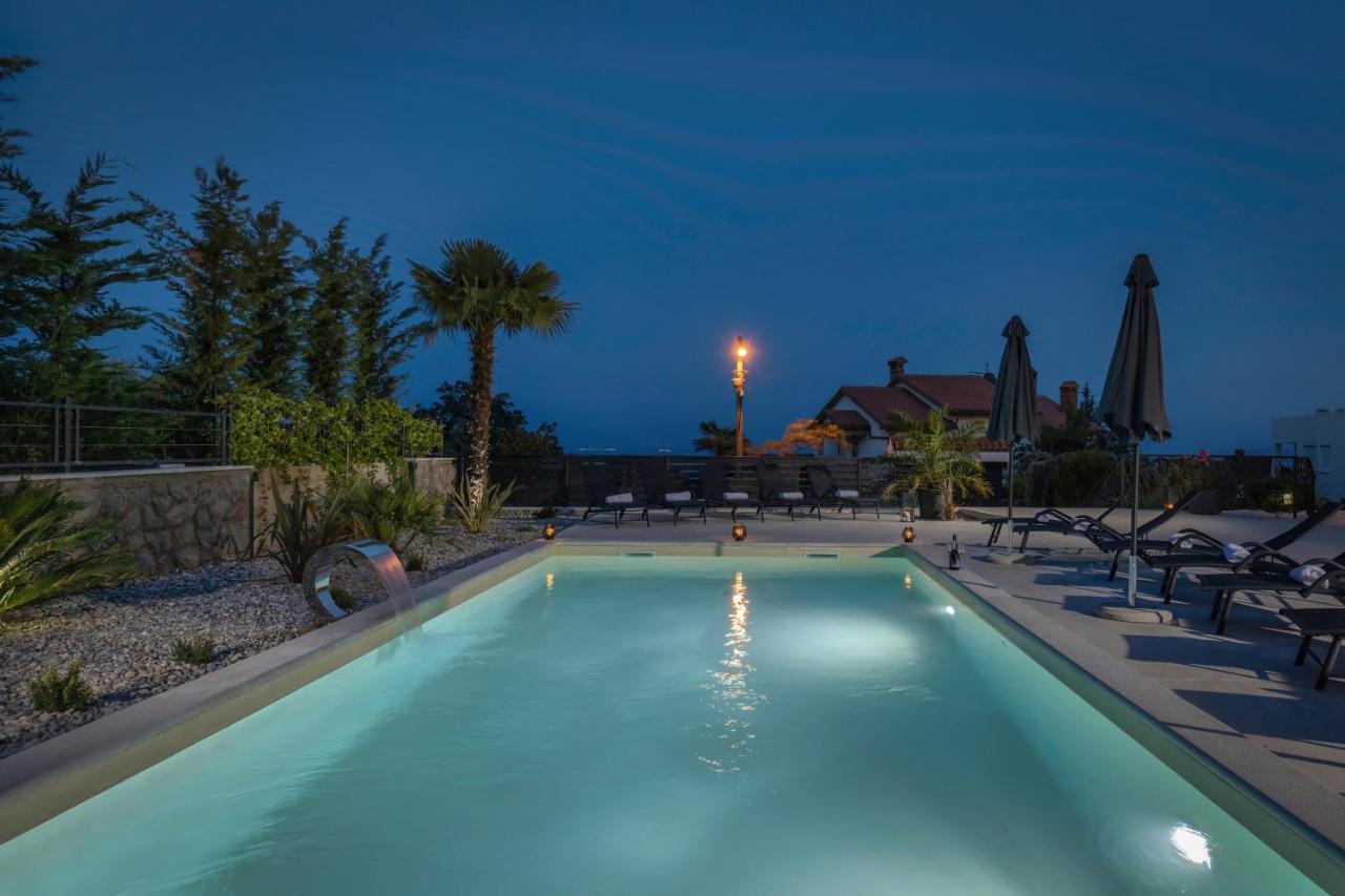 Villa Adriatic, Apartment Rebecca With Heated Swimming Pool, Sew View, Childrens Playground Ičići Екстериор снимка