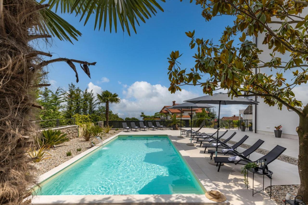 Villa Adriatic, Apartment Rebecca With Heated Swimming Pool, Sew View, Childrens Playground Ičići Екстериор снимка