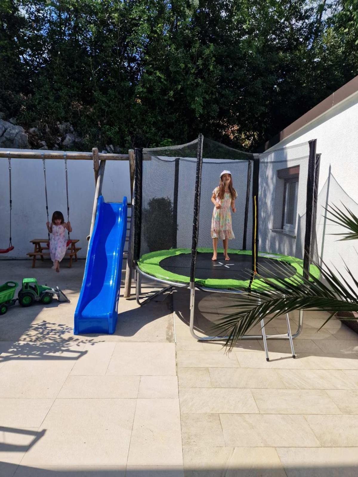 Villa Adriatic, Apartment Rebecca With Heated Swimming Pool, Sew View, Childrens Playground Ičići Екстериор снимка